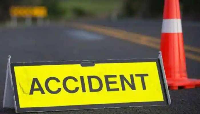 Horrific road accident in Pratapgarh, 3 youths killed in bike rider after being hit by truck