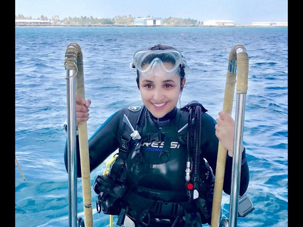 Popular Bollywood Actress Parineeti Chopra earns mster scuba diver title!