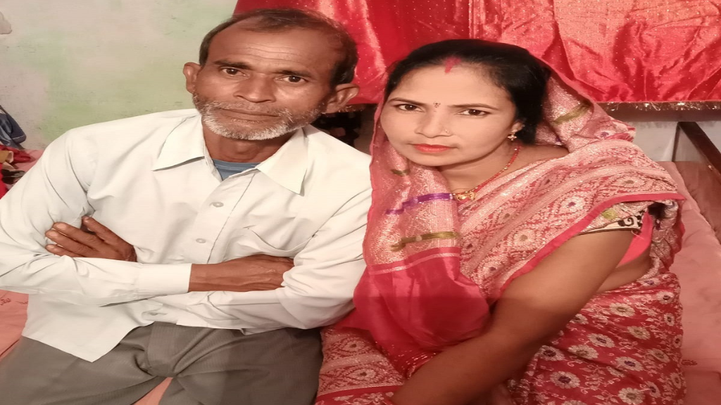 After a quarrel, both husband and wife committed suicide by jumping in front of the train.