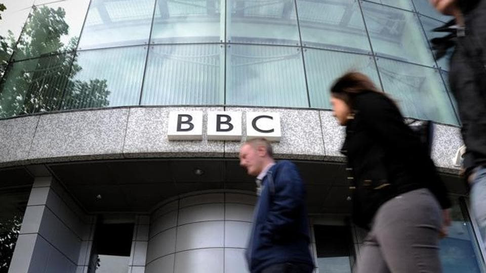 Income tax raid on BBC's Delhi-Mumbai office, forbidden to use phone