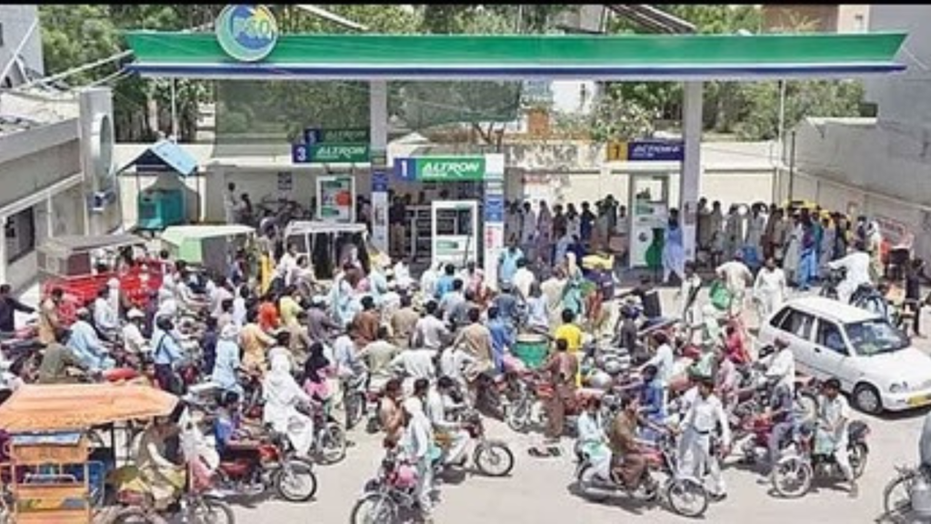 Heavy shortage of oil in Pakistan…Companies called PM Shahbaz, a fool!