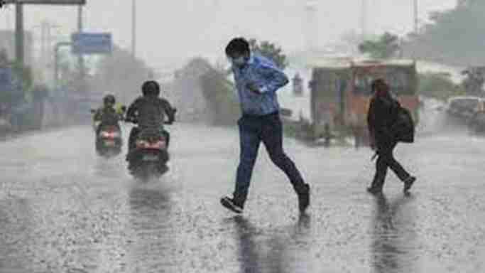 Weather Update: Rain starts in Delhi NCR, relief to people from humidity, drop in temperature